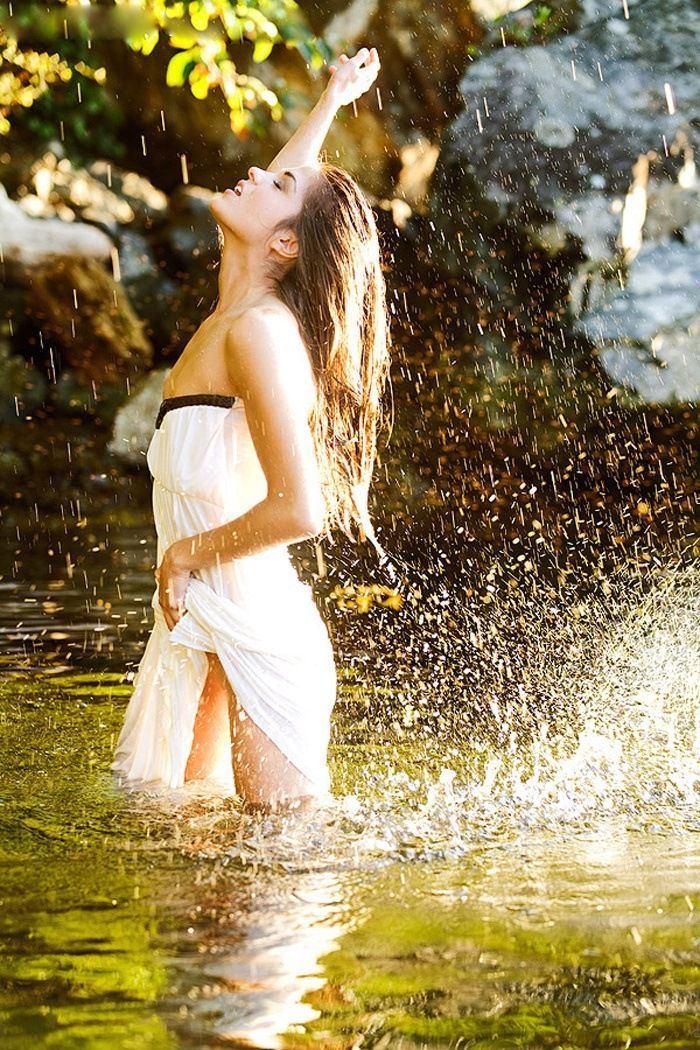 Marie Avgeropoulos in Kuantan