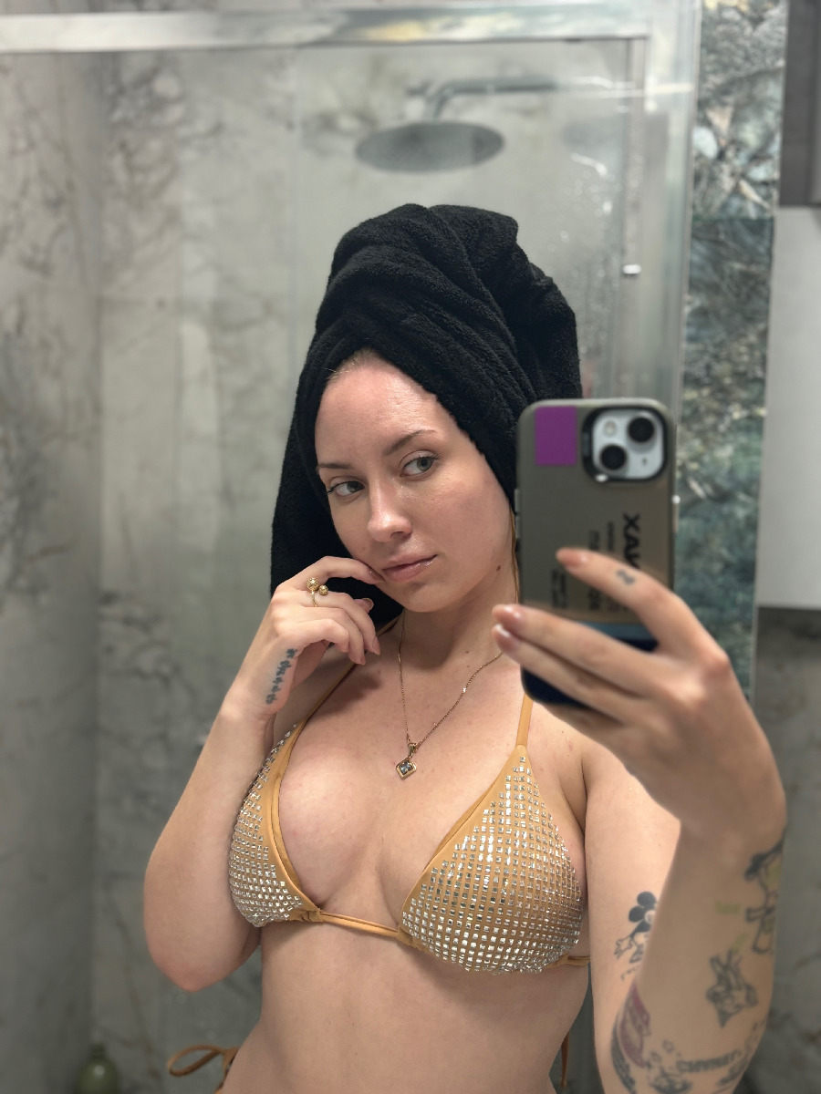 Nude girl KateV in Kuantan