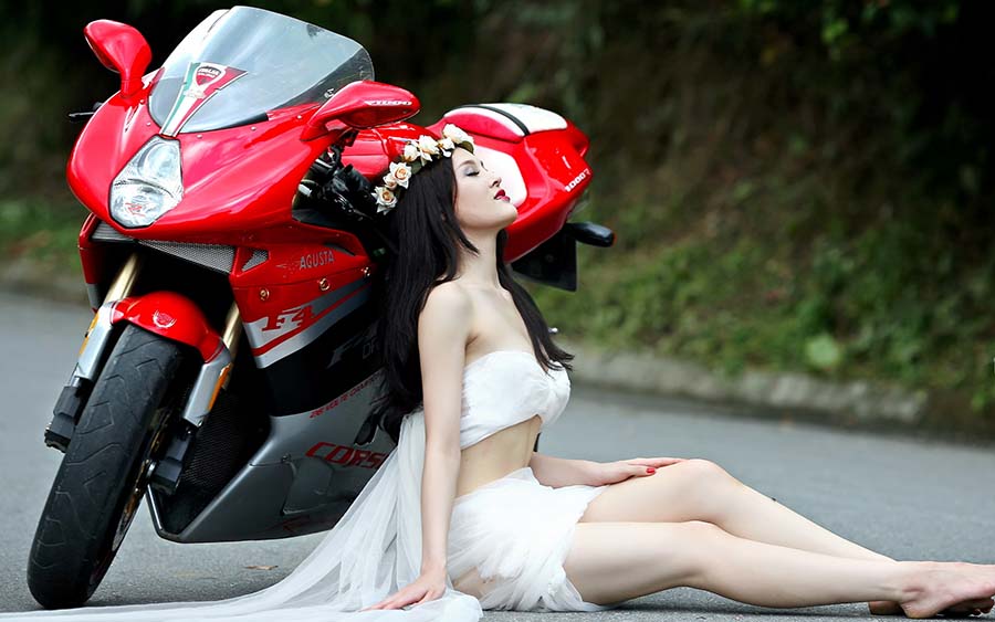 Beautiful girls and motorcycles in Kuantan